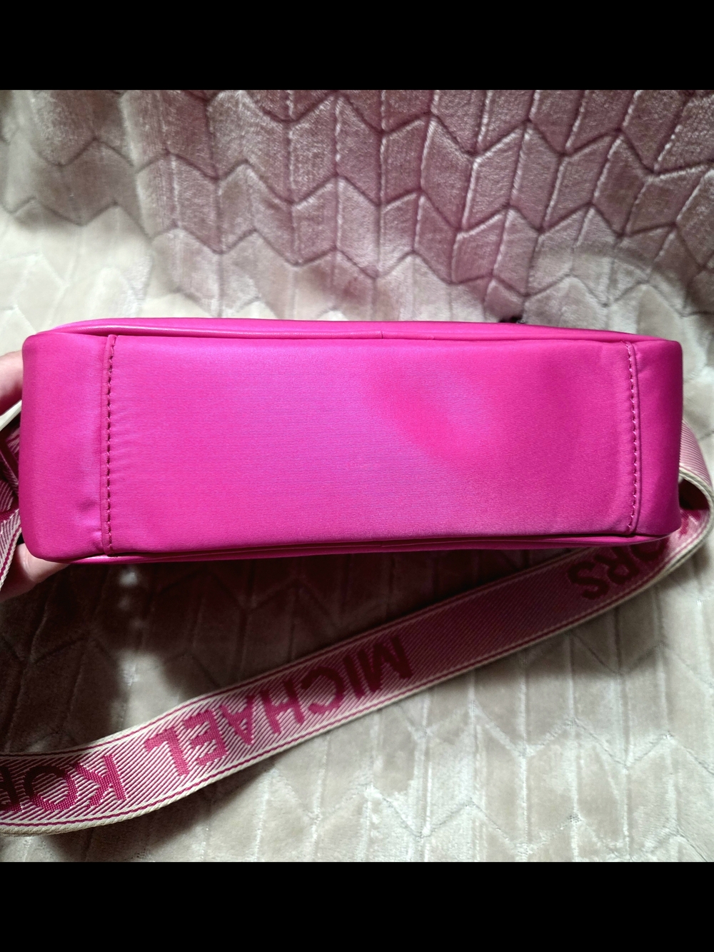 Michael Kors Pink Crossbody Camera Bag- LIKE NEW - Picture 4 of 5